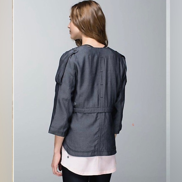Lululemon sz. 4 Tranquility Jacket *Hard to find * - Picture 3 of 9